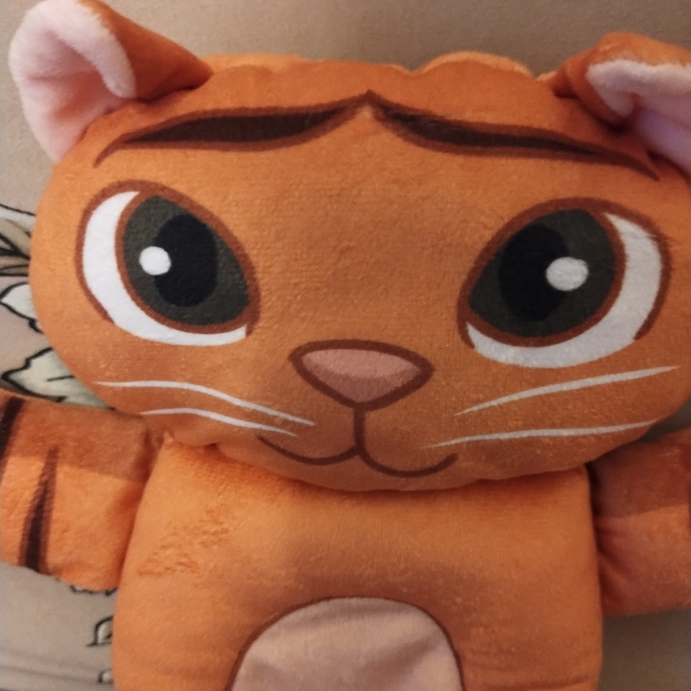 Monthly Molly Orange Tiger Plush Water Bottle ( Box Not Included) - Picture 4 of 11